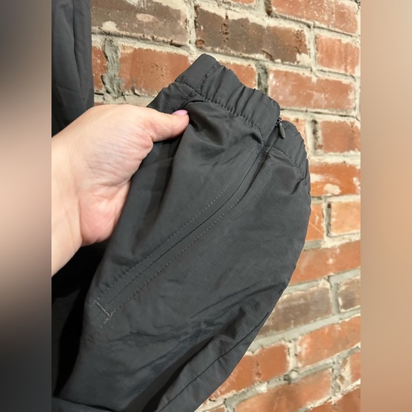 Gap Fit Crinkle Nylon Jogger Size M - Picture 7 of 13